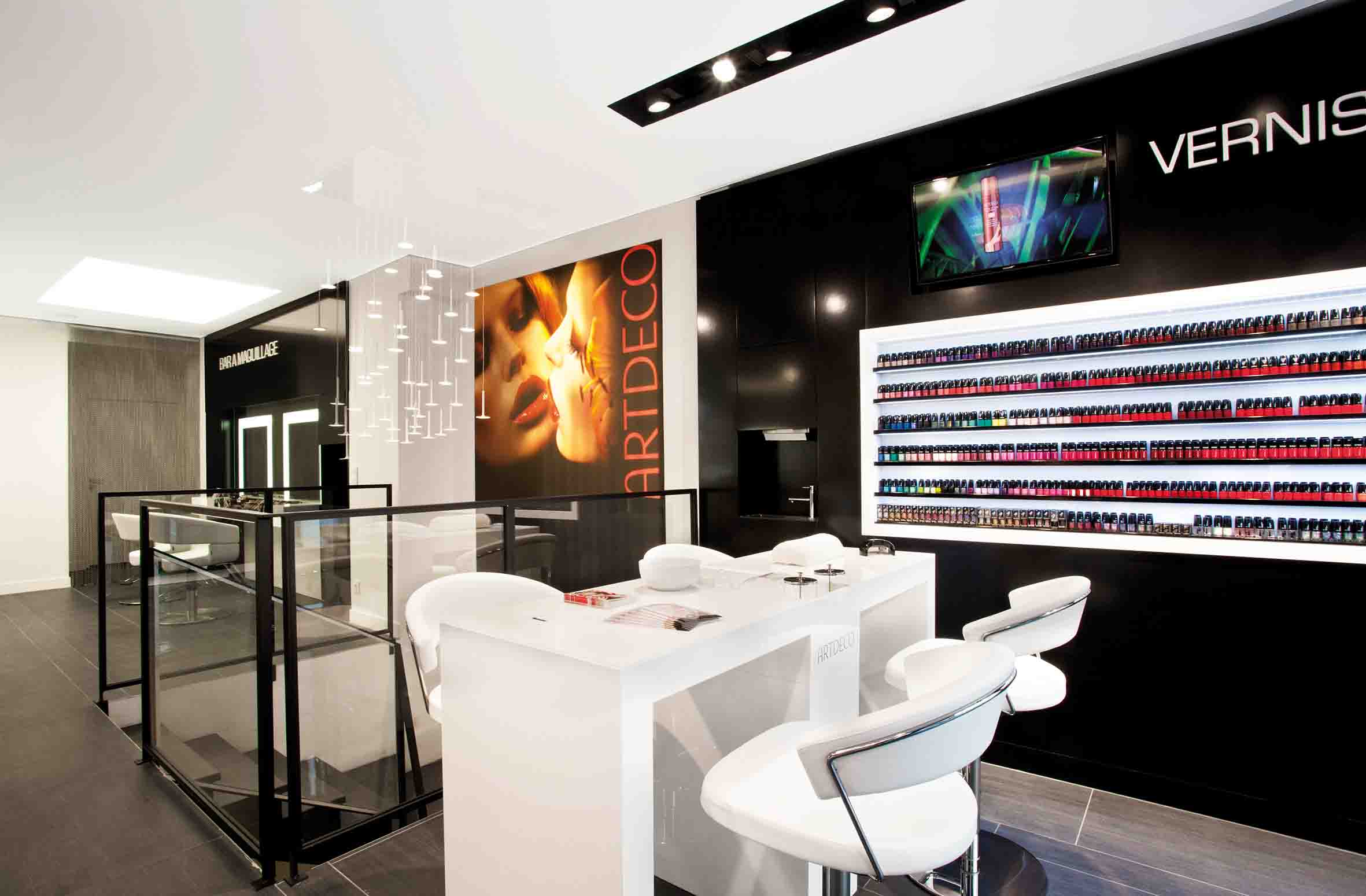 nail barBD