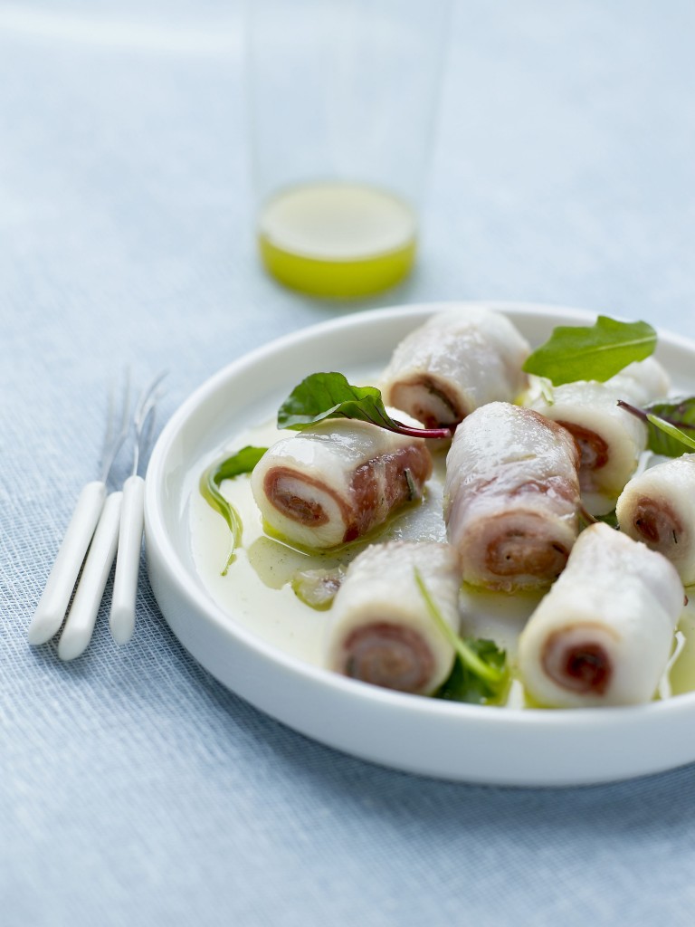 Recette Aoste - Sifflet de daurade au Jambon cru Aoste et huile persillé...