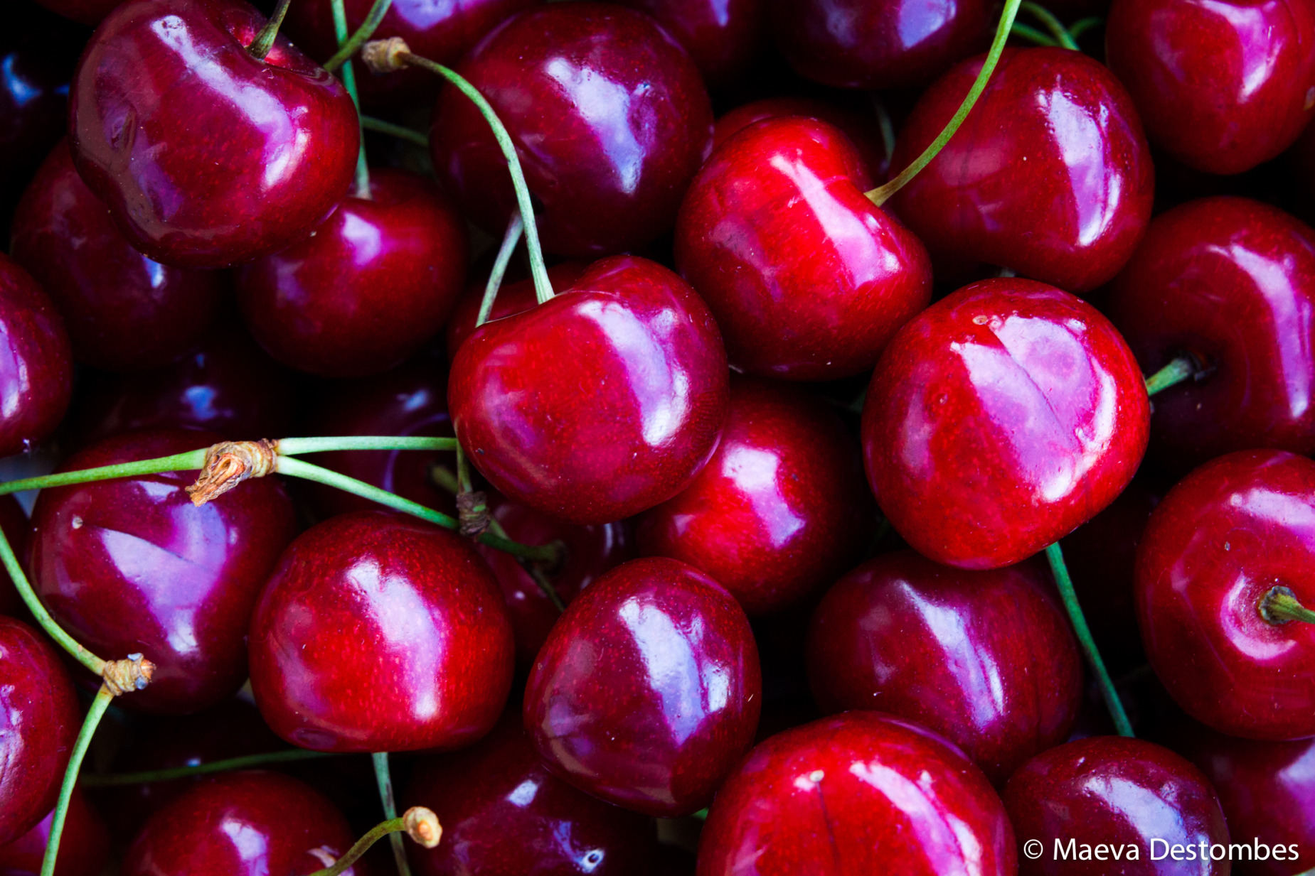 Loose red cherries in Paris, France, June 17, 2020.<br />Des cerises rouges en vrac à Paris, France, le 17 juin 2020.
