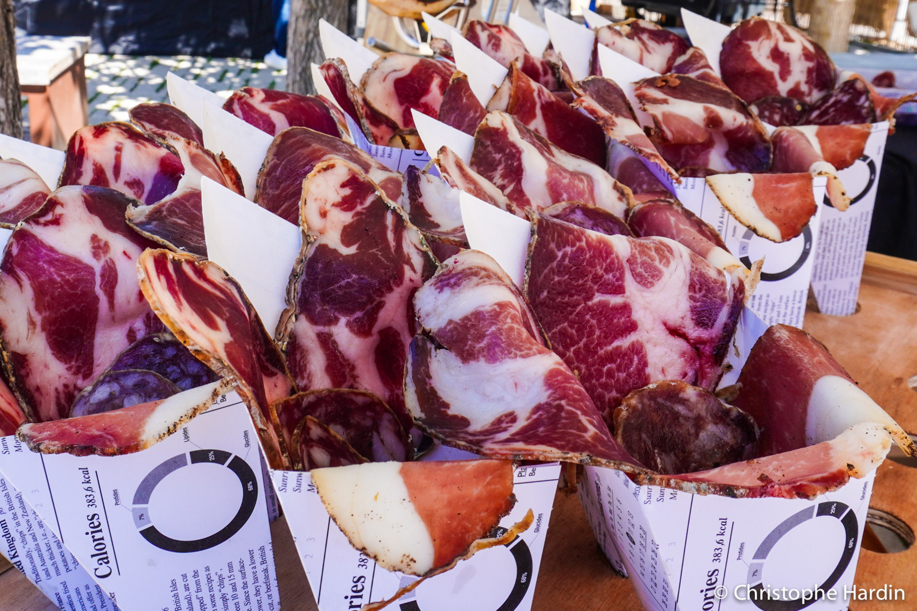 Charcuterie corse en attente de dégustation.