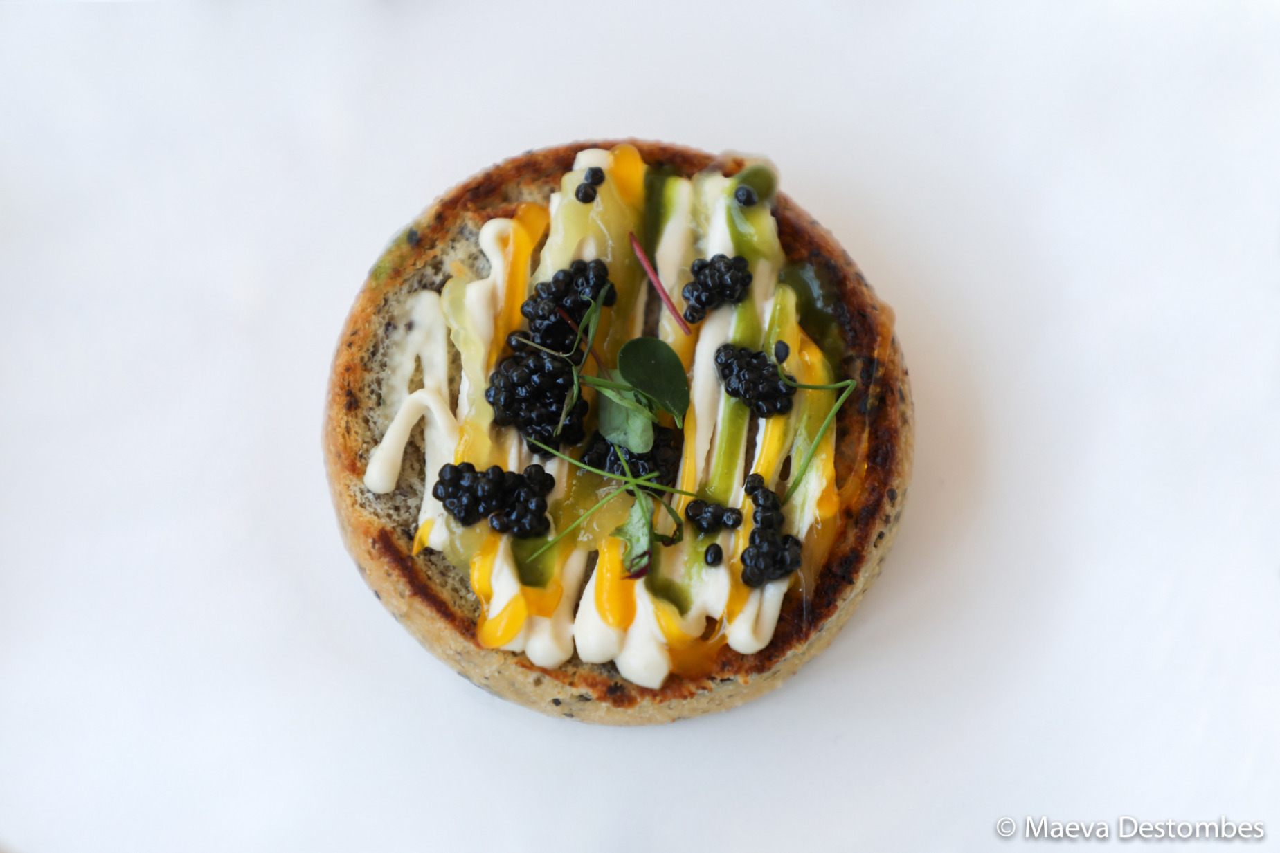 Brioche perdue, caviar, tarama et livèche de Stéphanie Le Quellec.